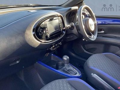 Used Toyota Aygo X 72 HP (52 kW) 2023 Blue SUV