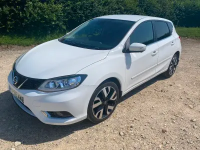 Used Nissan Pulsar Tekna 2016 White Hatchback