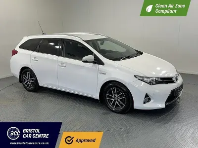 Used Toyota Auris Hybrid