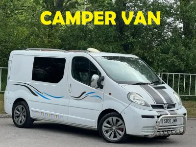 Usado Vauxhall Vivaro 100 HP (73 kW) 2006 Branco Monovolume
