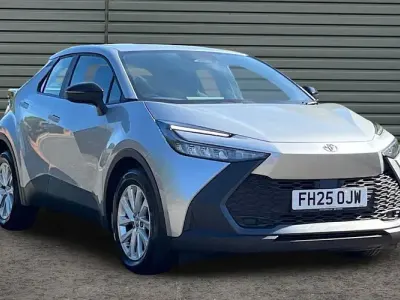 Used Toyota C-HR 140 HP (102 kW) 2025 Silver SUV