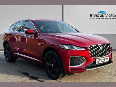 Usado Jaguar F-Pace R-Dynamic 204 HP (150 kW) 2022 Vermelho SUV