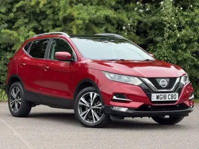 Used Nissan Qashqai N-Connecta 110 HP (80 kW) 2018 Red SUV