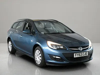 Used Vauxhall Astra 115 HP (84 kW) 2013 Blue Estate