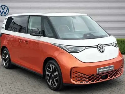 Używany VW ID. Buzz Pro 150 kW (204 KM) 2023 Biały Minivan