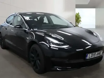 Używany Tesla Model 3 Standard Range 239 kW (325 KM) 2019 Czarny Sedan/Limuzyna