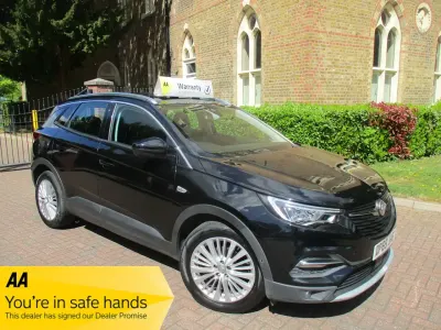 Used Vauxhall Grandland X Business Edition 130 HP (95 kW) 2020 Black SUV