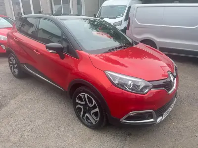 Used Renault Captur Signature 90 HP (66 kW) 2016 Red SUV