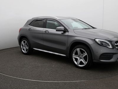 Mercedes GLA220