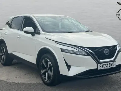 Used Nissan Qashqai N-Connecta 140 HP (102 kW) 2022 White SUV