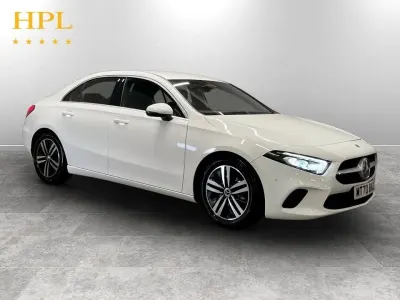 Begagnad Mercedes A200 Executive 163 HK (119 kW) 2020 Vit Sedan