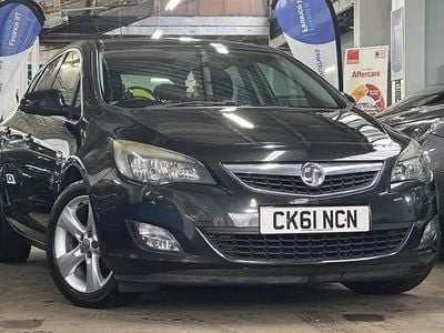 Used Vauxhall Astra SRi 115 HP (84 kW) 2011 Black Hatchback