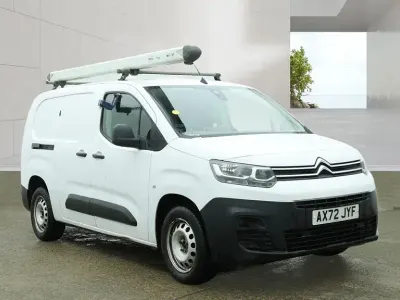Second-hand Citroën Berlingo 100 CP (73 kW) 2023 Alb Monovolum