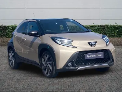 Used Toyota Aygo X 72 HP (52 kW) 2024 Beige SUV