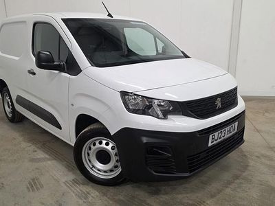 Used Peugeot Partner Premium 131 HP (96 kW) 2023 White MPV