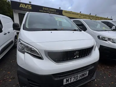 Used Peugeot Expert 100 HP (73 kW) 2020 White Van