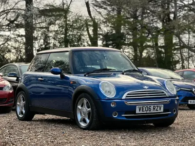 Used Mini Cooper Hatch 116 HP (85 kW) 2006 Blue Hatchback