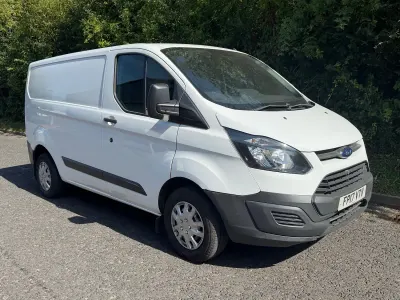 Used Ford Transit Custom 105 HP (77 kW) 2017 White Van