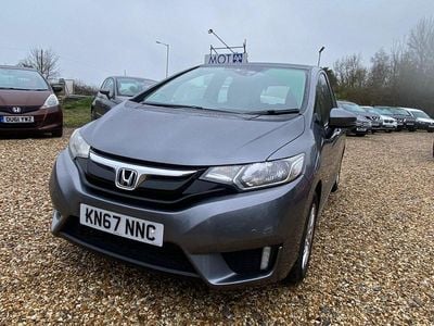 Used Honda Jazz SE 102 HP (75 kW) 2017 Grey Hatchback