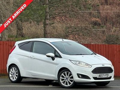 Used Ford Fiesta Titanium 100 HP (73 kW) 2017 White Hatchback