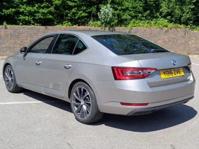 Used Skoda Superb LAURIN & KLEMENT 190 HP (139 kW) 2016 Beige Hatchback