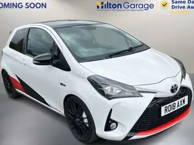 Usado Toyota Yaris Edition 212 HP (155 kW) 2018 Branco Citadino