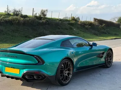 Used Aston Martin Vanquish 835 HP (614 kW) 2025 Green Coupe