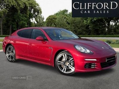 Used Porsche Panamera 300 HP (220 kW) 2014 Maroon Hatchback
