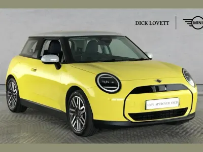 Used Mini Cooper Hatch 135 kW (184 HP) 2024 Yellow Hatchback