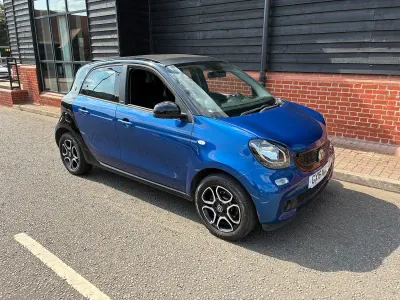 Used Smart ForFour Prime 71 HP (52 kW) 2016 Blue Hatchback