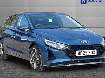 Used Hyundai i20 Ultimate 101 HP (74 kW) 2025 Blue Hatchback