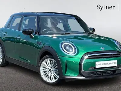 Used Mini Cooper Exclusive 134 HP (98 kW) 2023 Green Hatchback