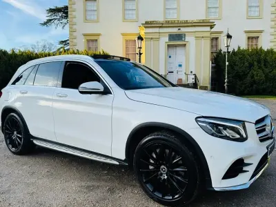 Begagnad Mercedes GLC250 AMG Line Premium 2021