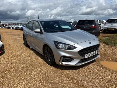 Used Ford Focus ST-Line 120 HP (88 kW) 2019 Silver Hatchback
