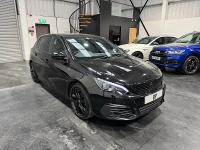 Used Peugeot 308 GT-line 2019 Black Hatchback