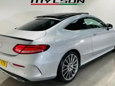 Käytetty Mercedes C220 AMG Line Premium 170 HP (125 kW) 2017 Hopea Coupe - kaksiovinen