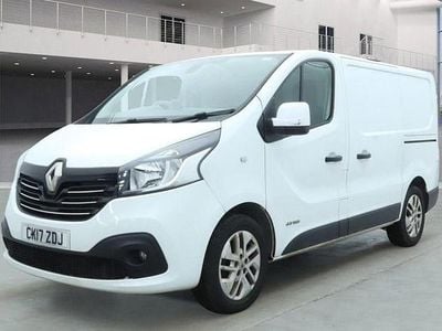Used Renault Trafic 2017 White MPV