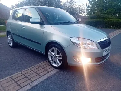 Begagnad Skoda Fabia Elegance 2010 Grön Halvkombi