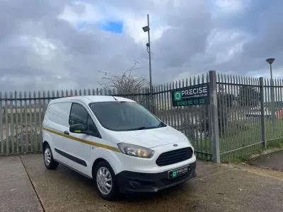 Usado Ford Transit 2017 Blanco Familiar