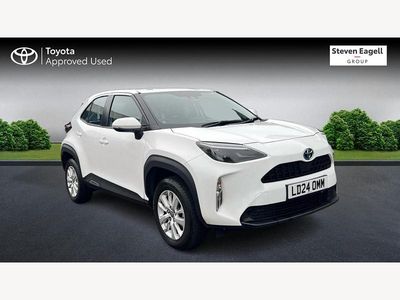 White Used 2024 Toyota Yaris Hybrid Hatchback | £21,782 (Expensive)
