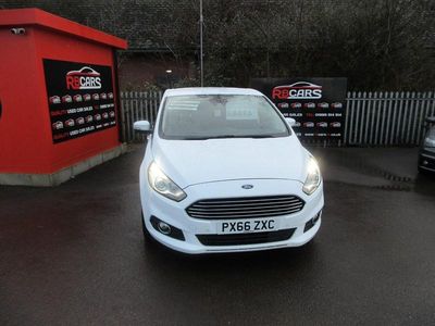 Used Ford S-MAX Titanium 150 HP (110 kW) 2016 White MPV
