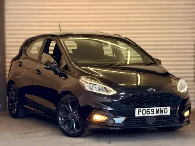 Usado Ford Fiesta ST-Line 100 HP (73 kW) 2019 Preto Citadino