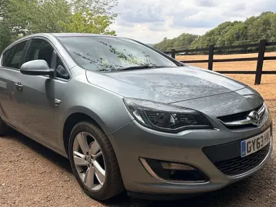 Used Vauxhall Astra SRi 116 HP (85 kW) 2014 Silver Hatchback
