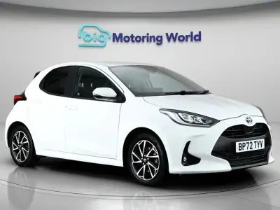 Used Toyota Yaris Design 116 HP (85 kW) 2023 White Hatchback