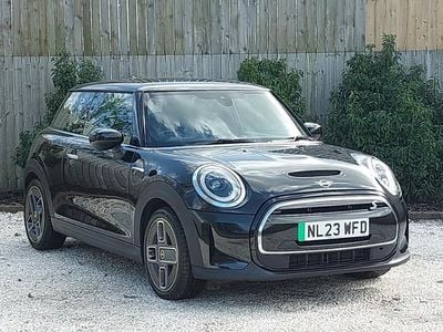 Used Mini Cooper S Level 2 135 kW (184 HP) 2023 Black Hatchback