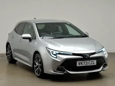 Gebraucht Toyota Corolla 140 PS (102 kW) 2023 Silber Kleinwagen