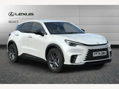 Used Lexus LBX 136 HP (100 kW) 2025 White SUV