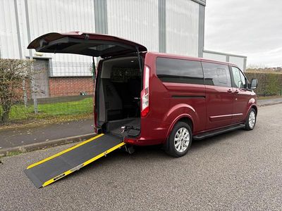 Used Ford Tourneo Titanium 130 HP (95 kW) 2021 Red MPV