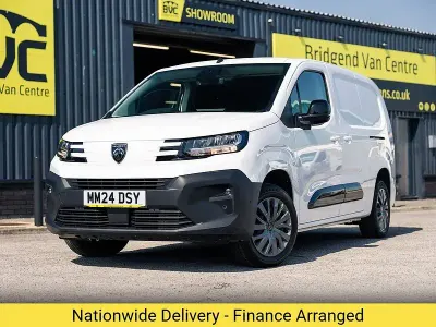 Used Peugeot Partner 100 HP (73 kW) 2024 White MPV