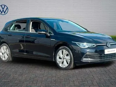 Usado VW Golf VIII Style 150 CV (110 kW) 2022 Negro Utilitario